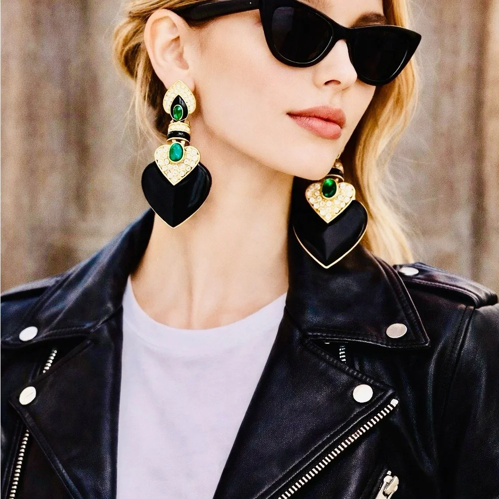 Luxury Rhinestone Heart Drop Earrings – Elegant Statement Jewelry